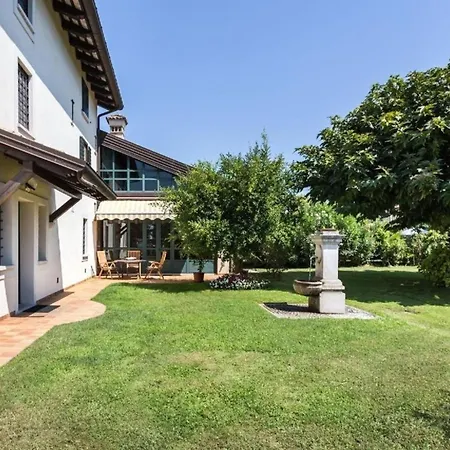 펜션 Ferienhaus In Mit Grossem Garten 아퀼레이아